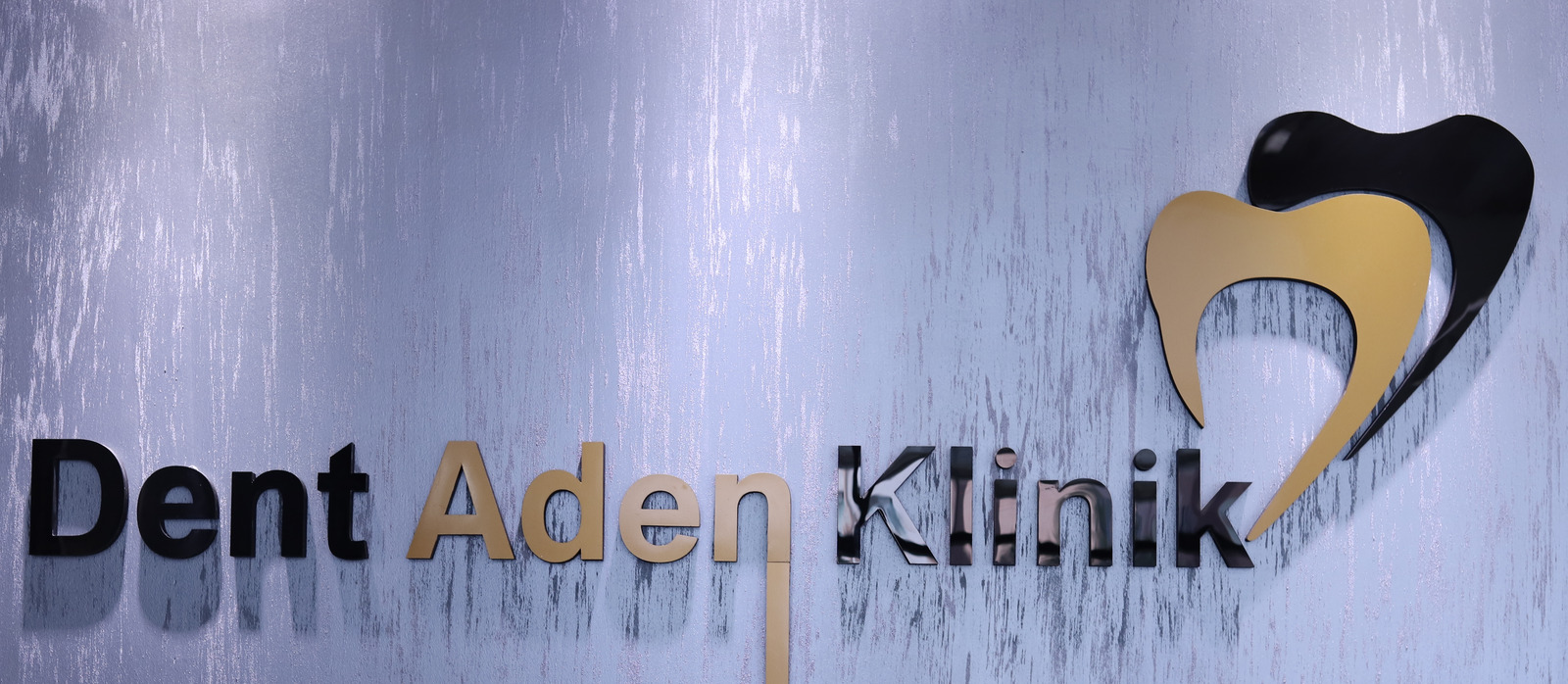 DentAden Klinik klinik içi logo